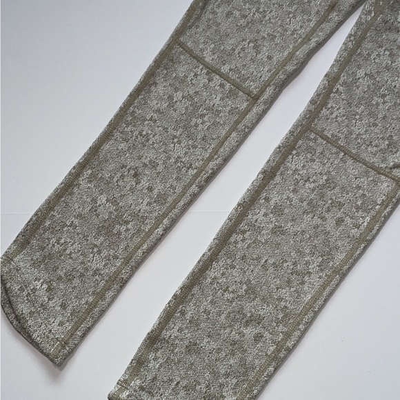 Gymshark DRY beige snakeskin print active Leggings SzS - Picture 5 of 12